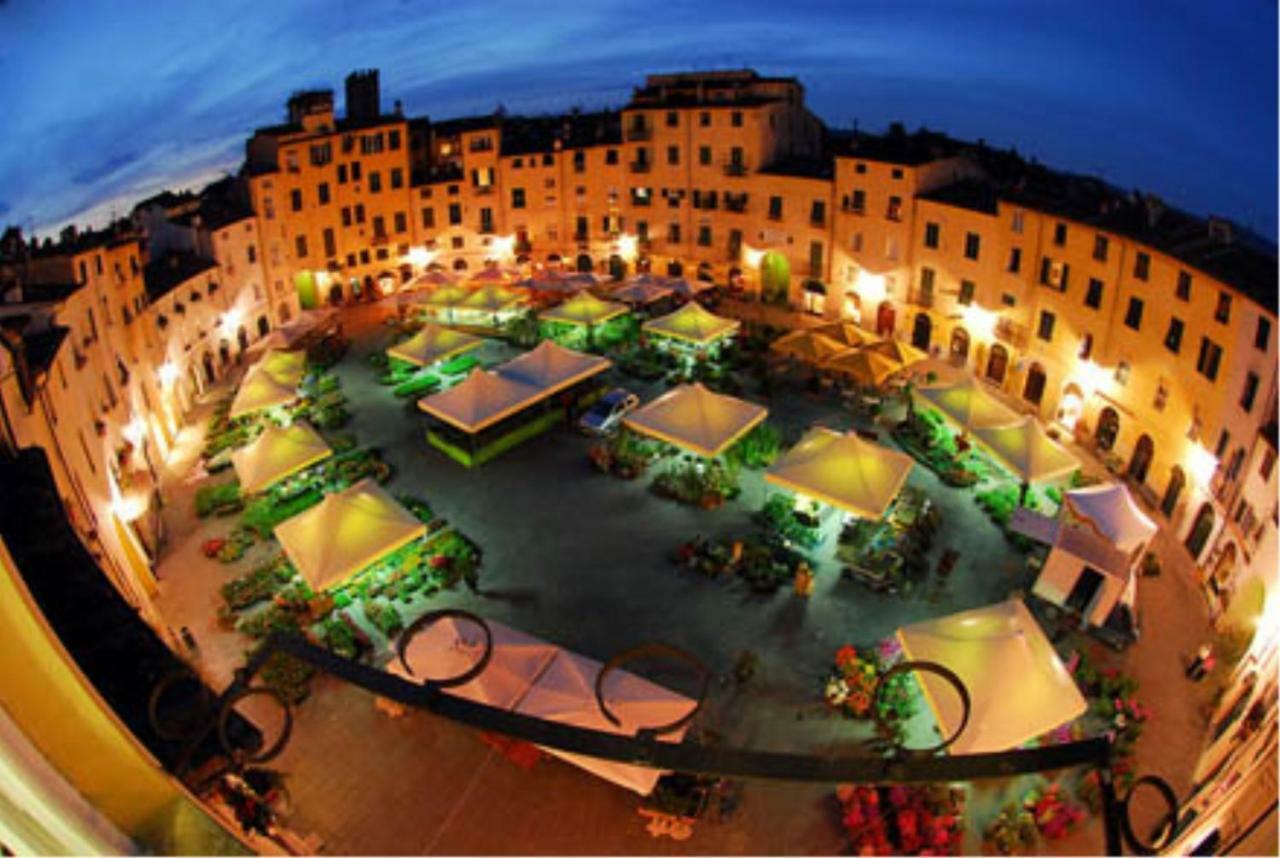 Il Glicine Di * Lucca